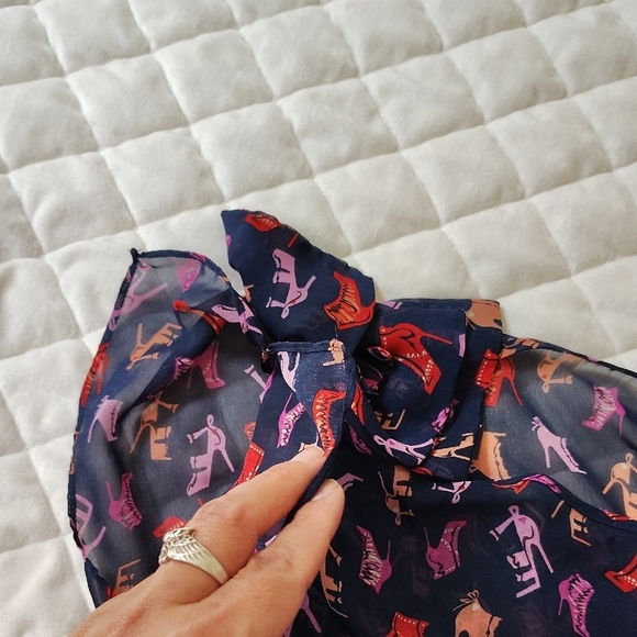 Charlotte Russe Red Ruffled Sleeveless Blouse Size S. - Picture 6 of 9